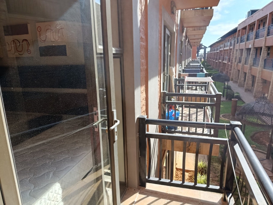 To Let 1 Bedroom Property for Rent in Vredenhof Sh Free State